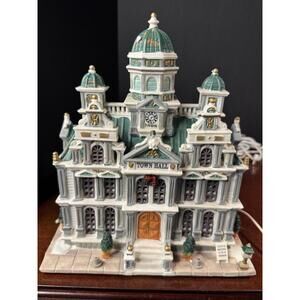 Lemax Village Carole Towne 2005 Collection Village Town Hall
